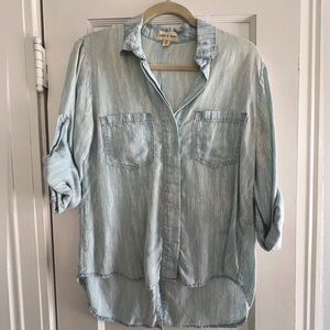 Anthropologie Cloth & Stone Chambray Buttondown